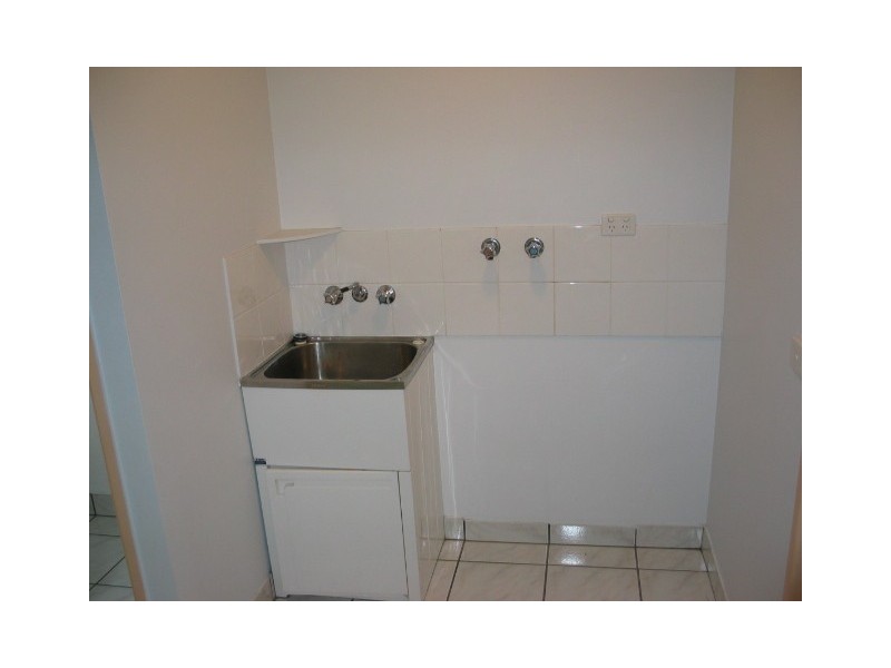 8 VINCENT DRIVE, Nambour QLD 4560