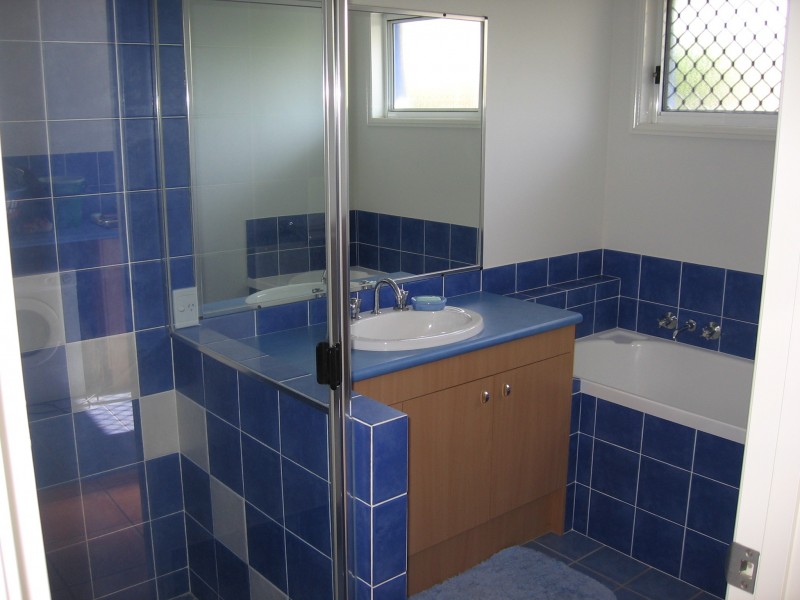 2 LEACH CT, Pelican Waters QLD 4551