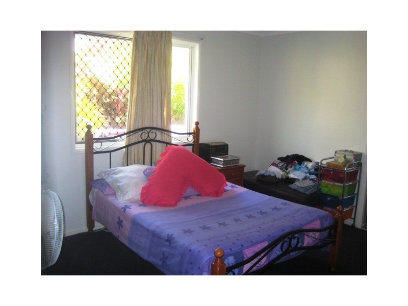 2 LEACH CT, Pelican Waters QLD 4551