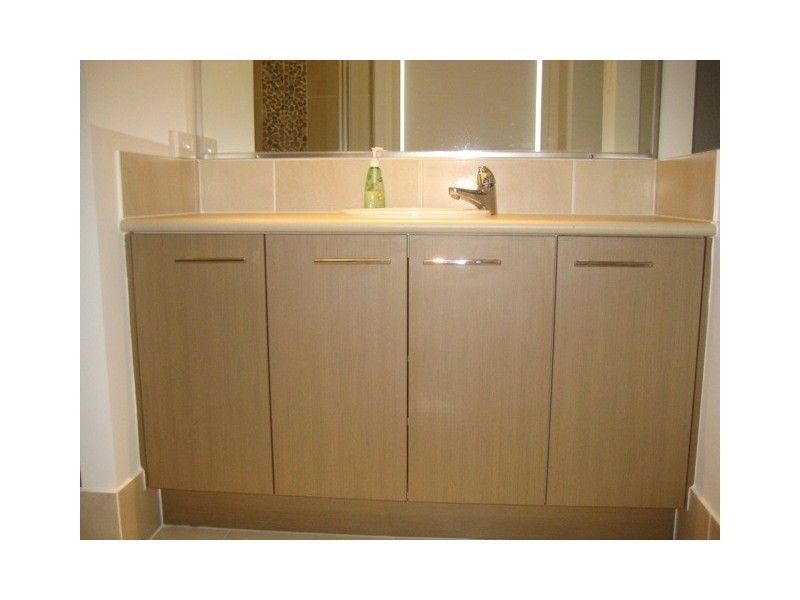 20 HILLVIEW CR, Little Mountain QLD 4551