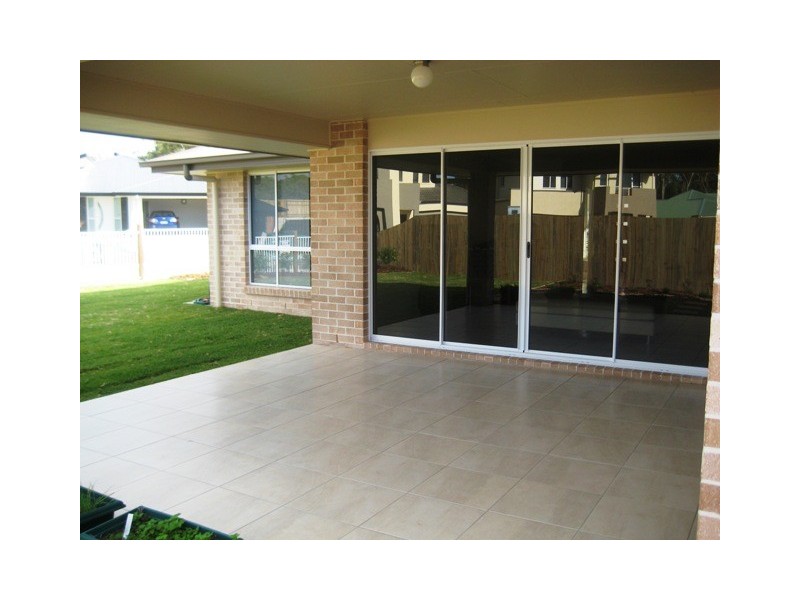 20 HILLVIEW CR, Little Mountain QLD 4551