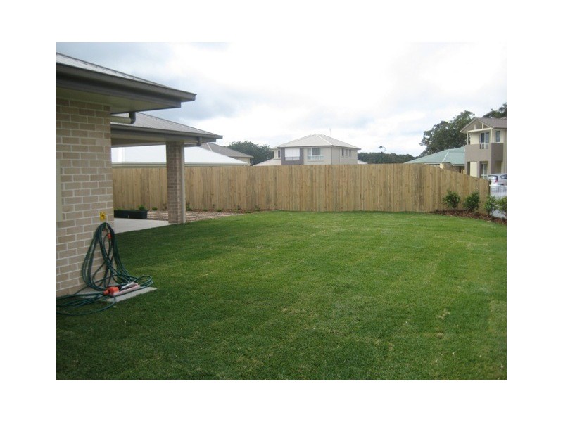 20 HILLVIEW CR, Little Mountain QLD 4551