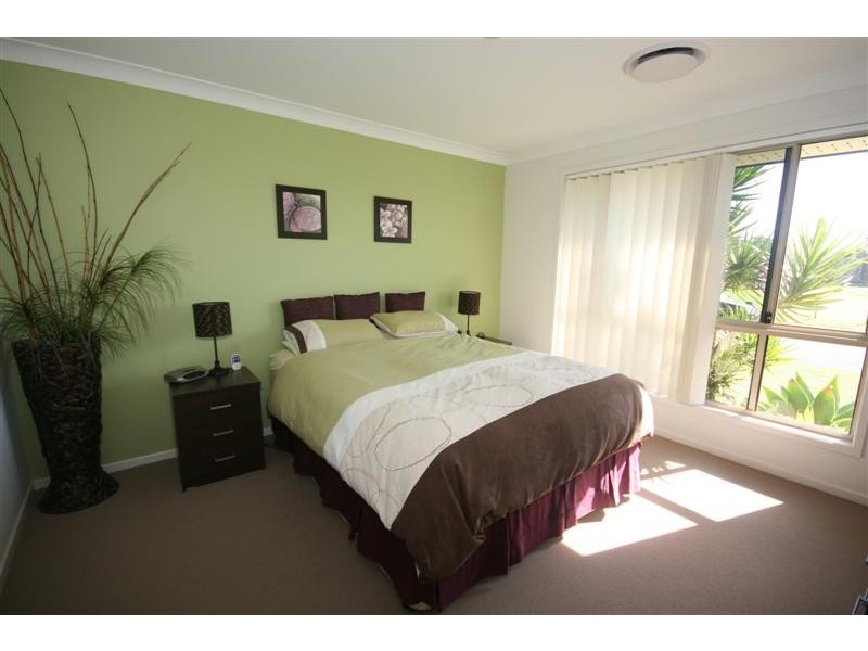 12 Magenta Dr, Coolum Beach QLD 4573