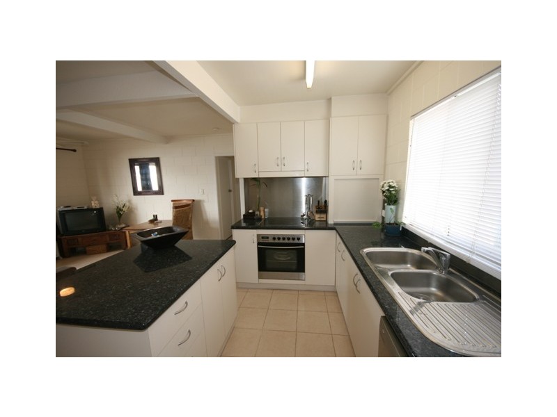 3/10 CAMFIELD ST, Alexandra Headland QLD 4572