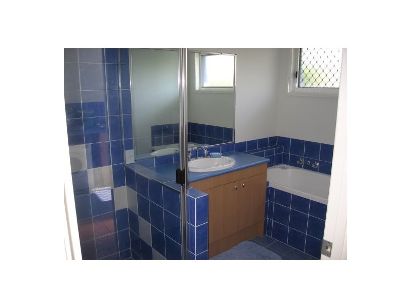 2 Leach Court, Pelican Waters QLD 4551