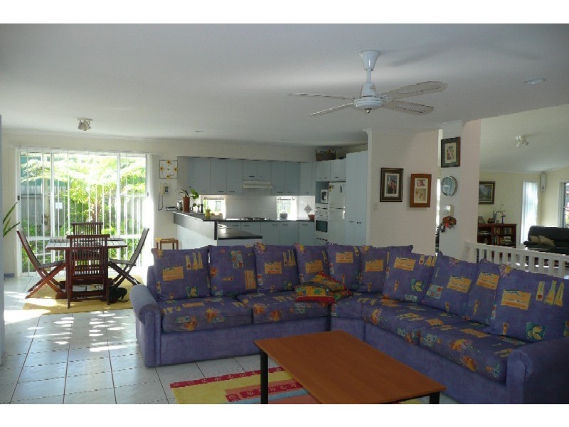 51 Maryann Street, Golden Beach QLD 4551