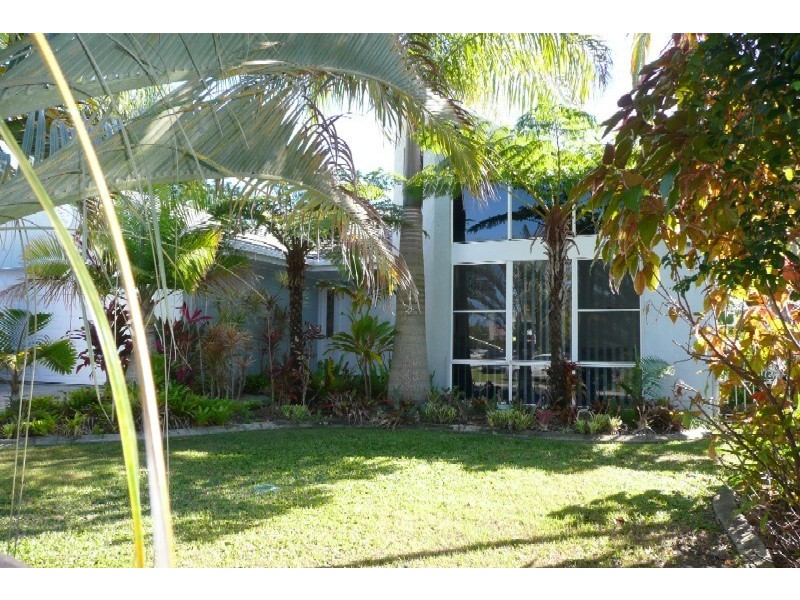 51 Maryann Street, Golden Beach QLD 4551