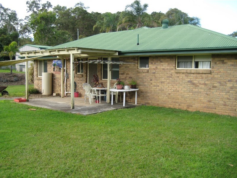 302 DULONG RD, Dulong QLD 4560