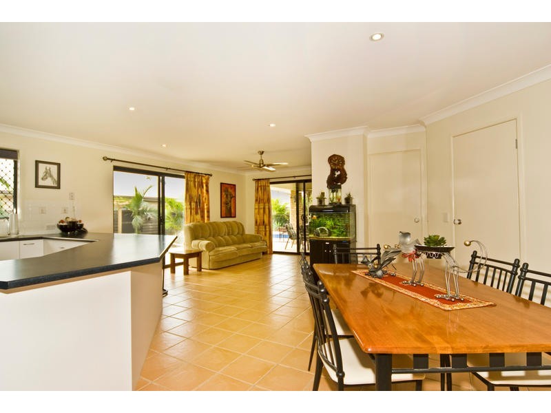 7 IVADALE BVD, Little Mountain QLD 4551