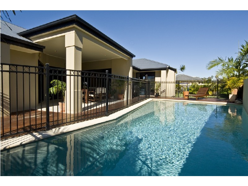 1 Pompano Court, Mountain Creek QLD 4557