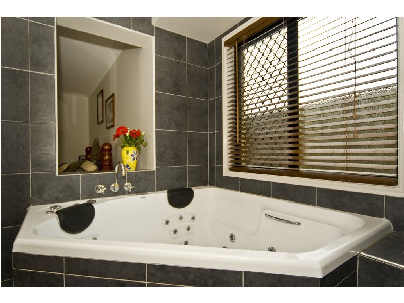 1 Pompano Court, Mountain Creek QLD 4557