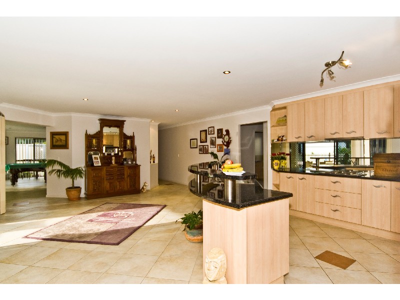 1 Pompano Court, Mountain Creek QLD 4557