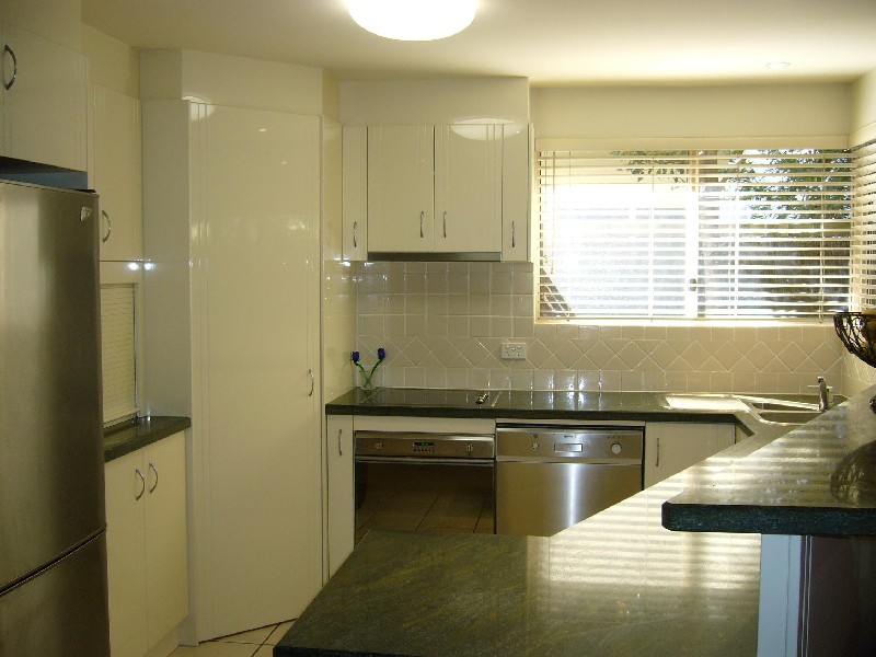 Unit 5, 5 Tranquil Place, Alexandra Headland QLD 4572
