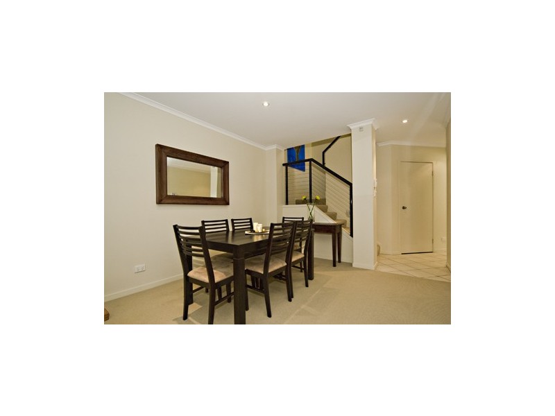 Unit 5, 5 Tranquil Place, Alexandra Headland QLD 4572