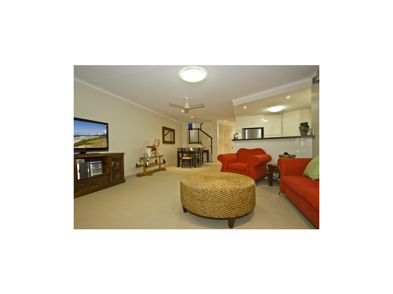 Unit 5, 5 Tranquil Place, Alexandra Headland QLD 4572