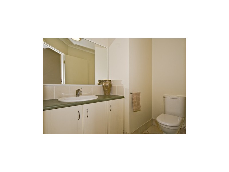 Unit 5, 5 Tranquil Place, Alexandra Headland QLD 4572