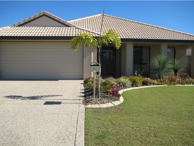 15 Bateman St, Sippy Downs QLD 4556