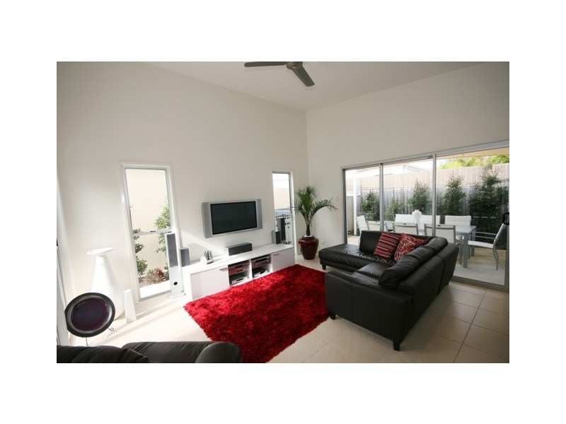 20 TORTOLA PLACE, Kawana Island QLD 4575