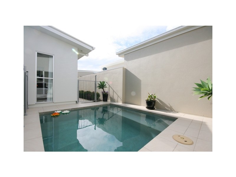 20 TORTOLA PLACE, Kawana Island QLD 4575