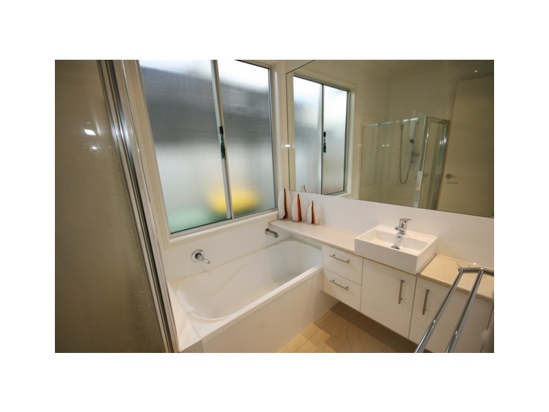 20 TORTOLA PLACE, Kawana Island QLD 4575