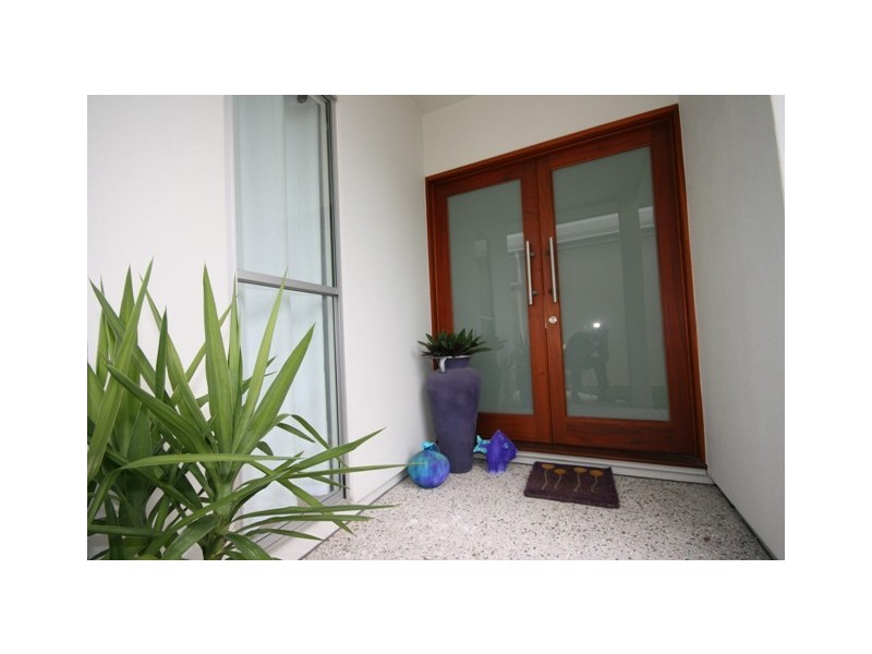 20 TORTOLA PLACE, Kawana Island QLD 4575