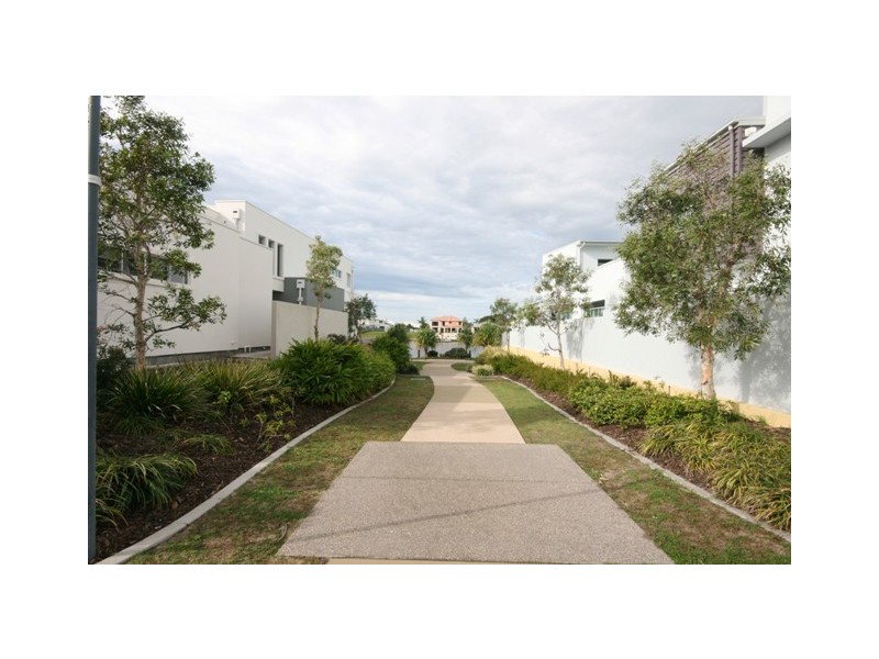 20 TORTOLA PLACE, Kawana Island QLD 4575