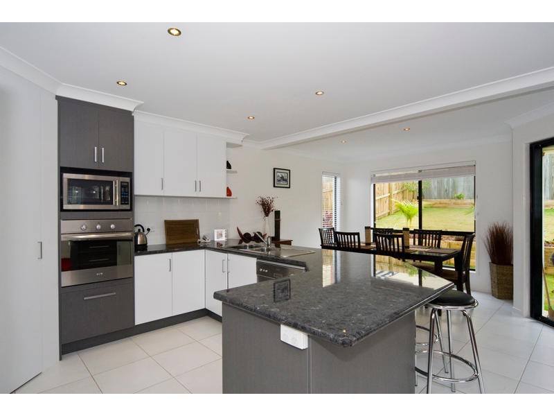 1 LOTTE PL, Little Mountain QLD 4551
