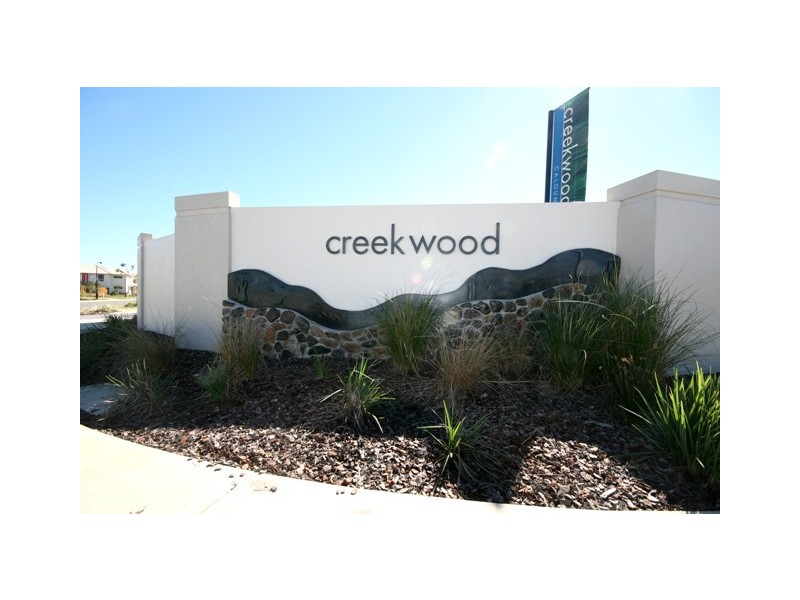 98 ELVENA CIRCUIT, Little Mountain QLD 4551