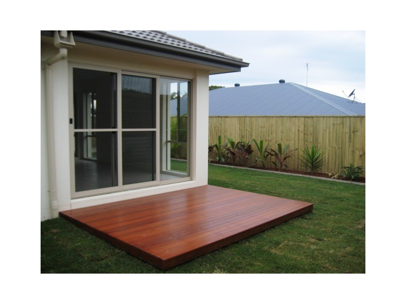 31 HILLVIEW CR, Little Mountain QLD 4551