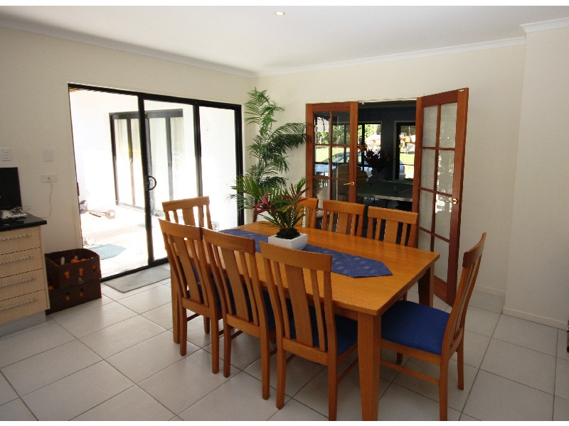 6 Sawreys Road, Forest Glen QLD 4556