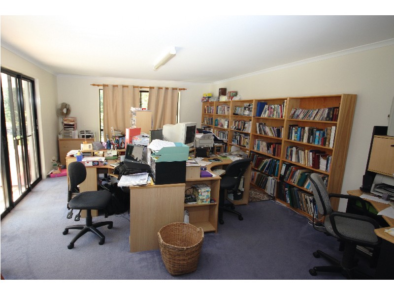 6 Sawreys Road, Forest Glen QLD 4556