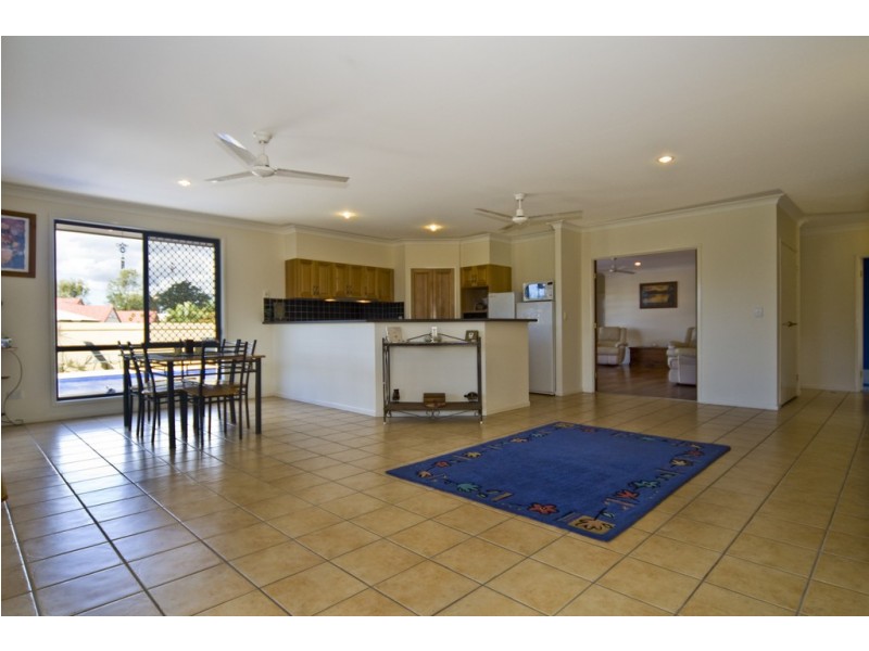 10 Escolar Drive, Mountain Creek QLD 4557