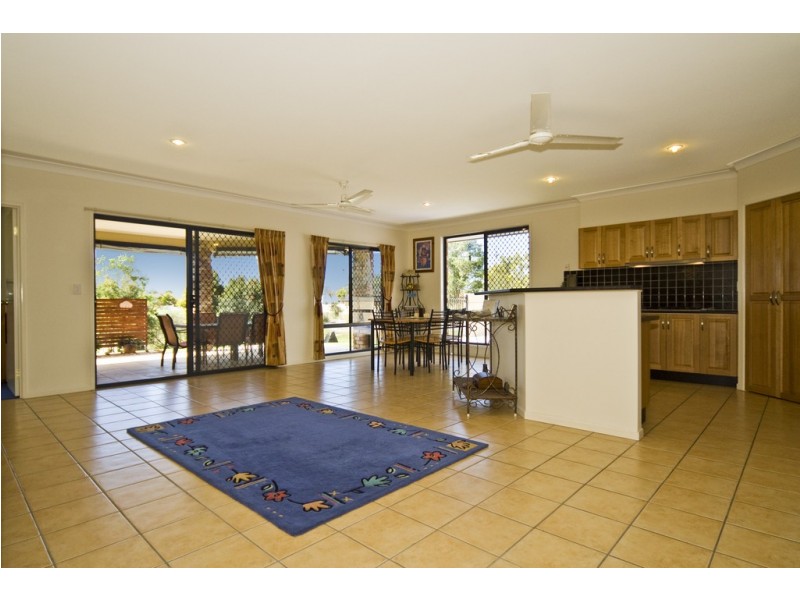 10 Escolar Drive, Mountain Creek QLD 4557