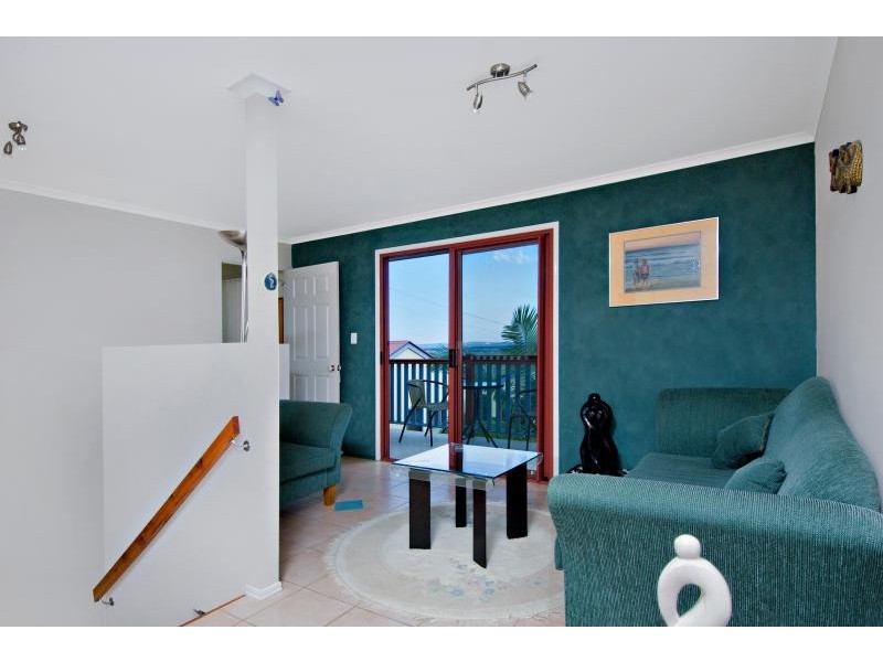 8/5 BARNES DRIVE, Buderim QLD 4556