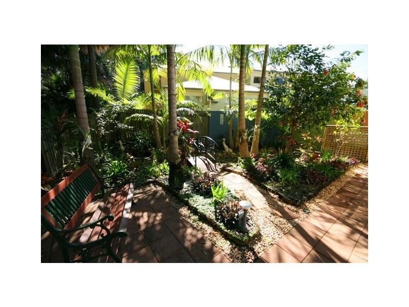 69/1 Poinsettia Crt, Mooloolaba QLD 4557