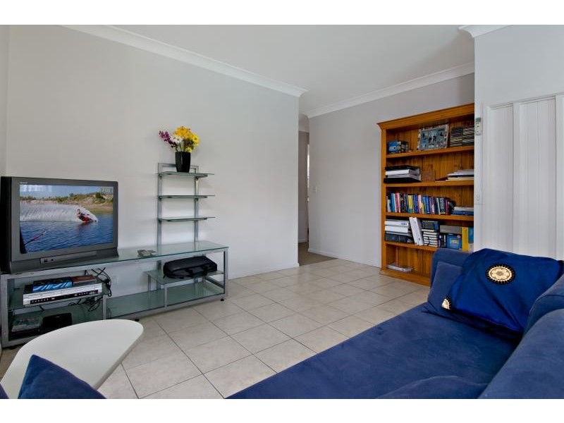 2 BANGALOW ST, Minyama QLD 4575