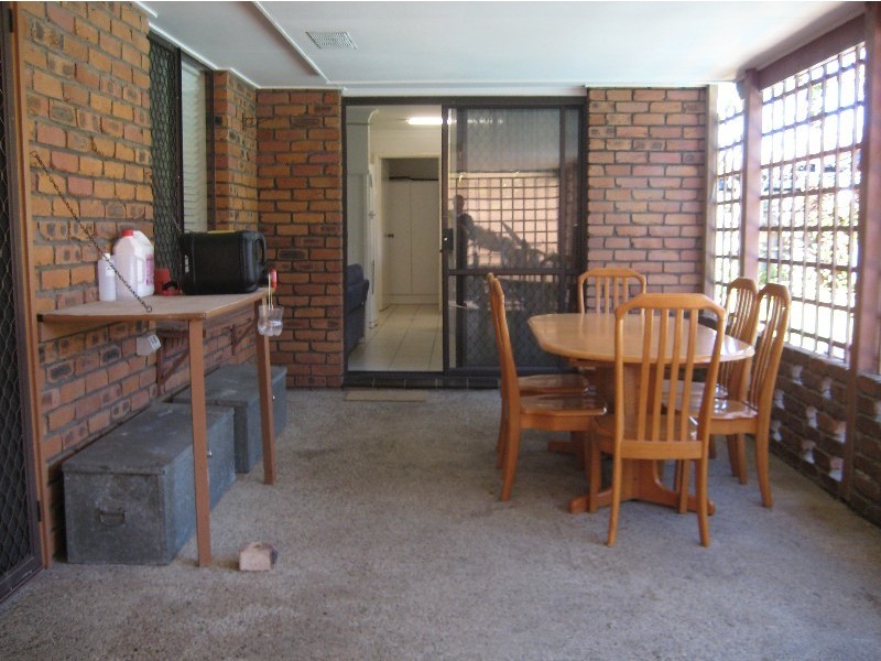 2 BANGALOW ST, Minyama QLD 4575