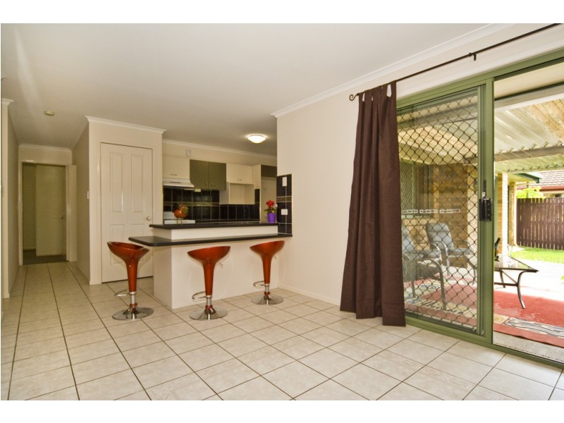 4 SANCTUARY PL, Little Mountain QLD 4551