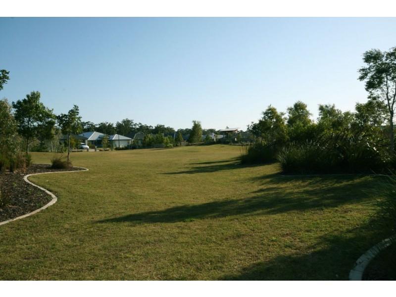 13 Davis St, Sippy Downs QLD 4556