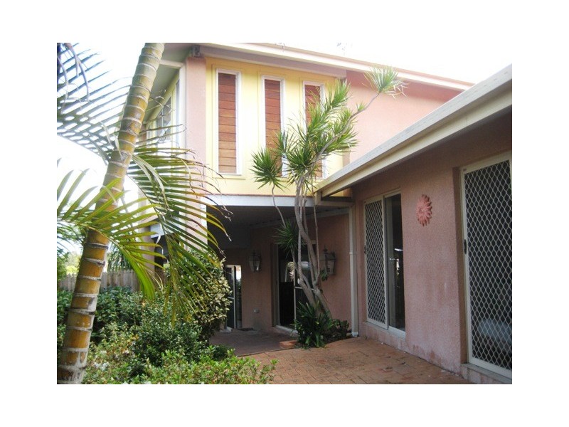 6 BOONABAH PL, Little Mountain QLD 4551