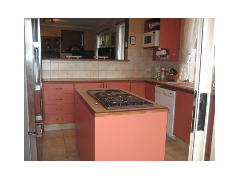 6 BOONABAH PL, Little Mountain QLD 4551