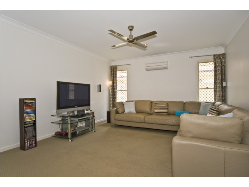 12 Hillview Crescent, Little Mountain QLD 4551