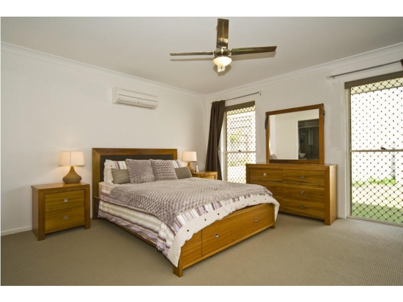 12 Hillview Crescent, Little Mountain QLD 4551