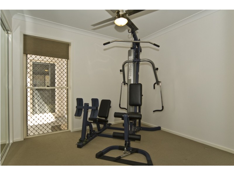 12 Hillview Crescent, Little Mountain QLD 4551