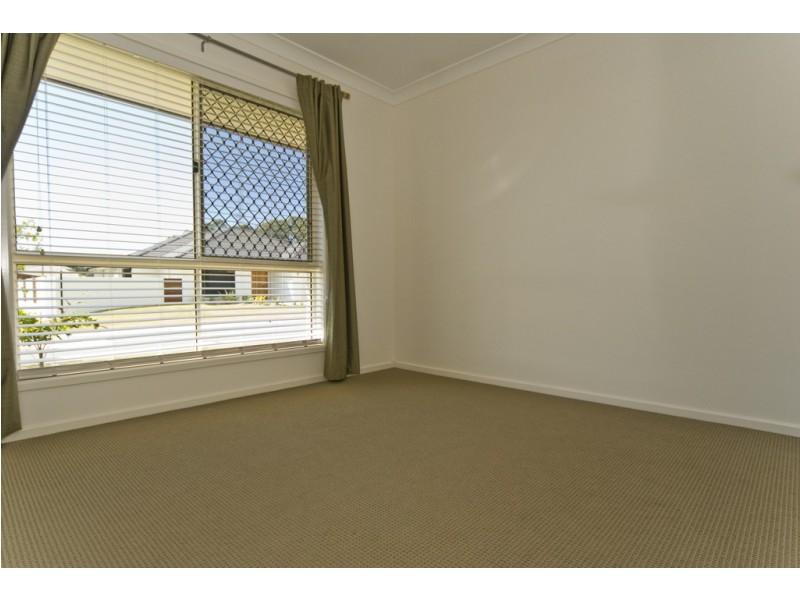 12 Hillview Crescent, Little Mountain QLD 4551