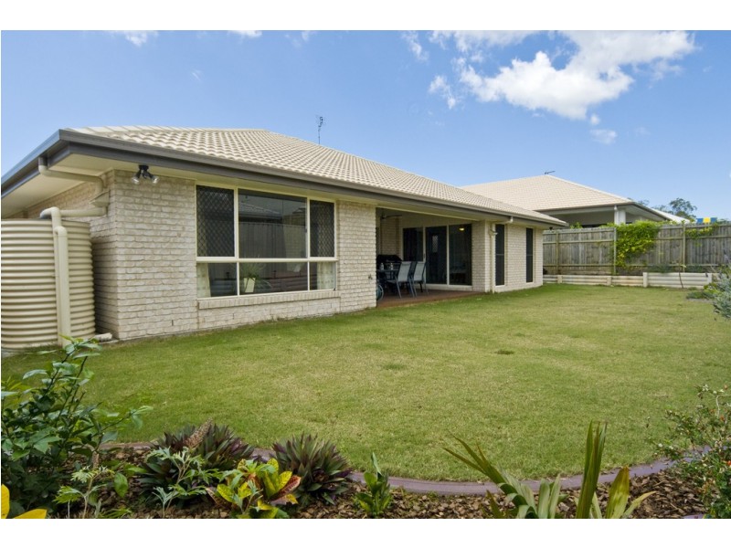 12 Hillview Crescent, Little Mountain QLD 4551