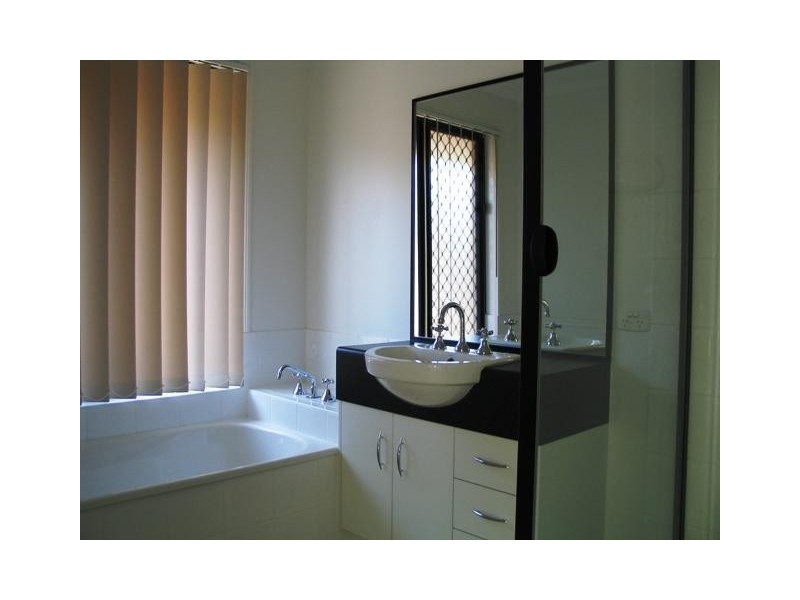 Gumview Pl, Caloundra QLD 4551