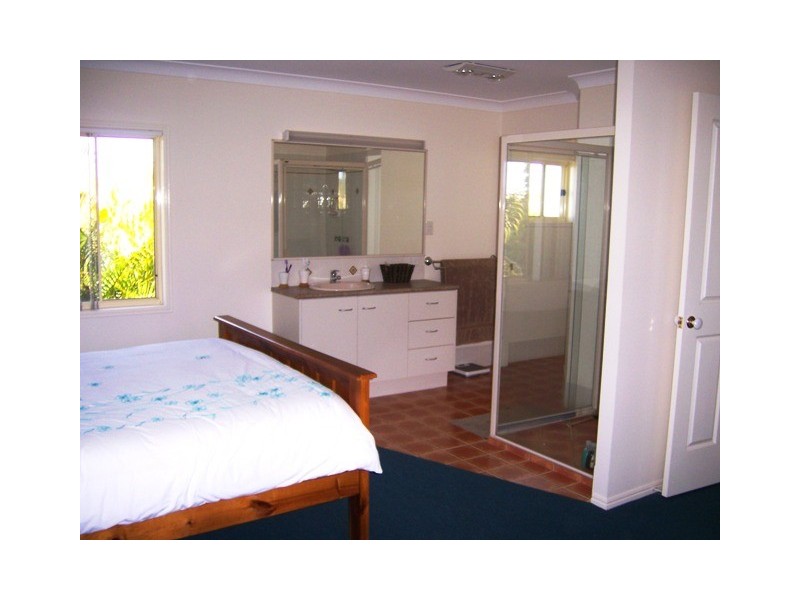 21 LAKESIDE CR, Currimundi QLD 4551