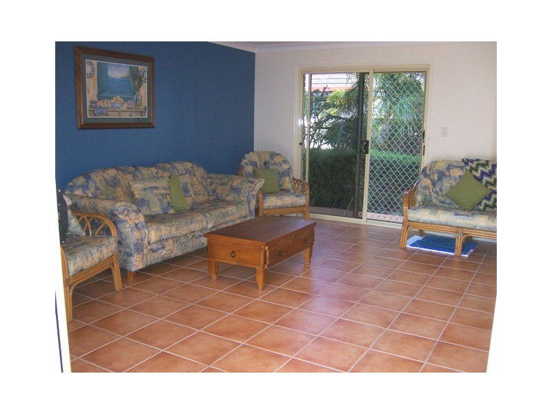 21 LAKESIDE CR, Currimundi QLD 4551