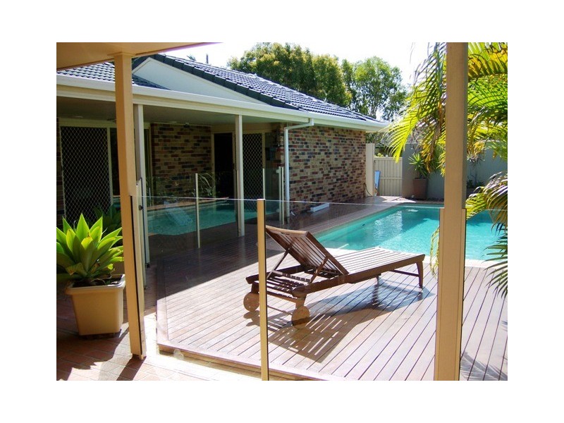 21 LAKESIDE CR, Currimundi QLD 4551